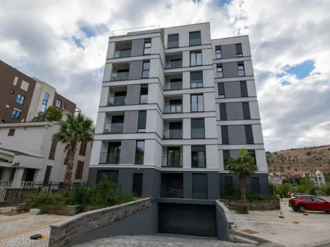 Rent, three bedroom apartment, 110m², Podgorica, Crna Gora - image 16