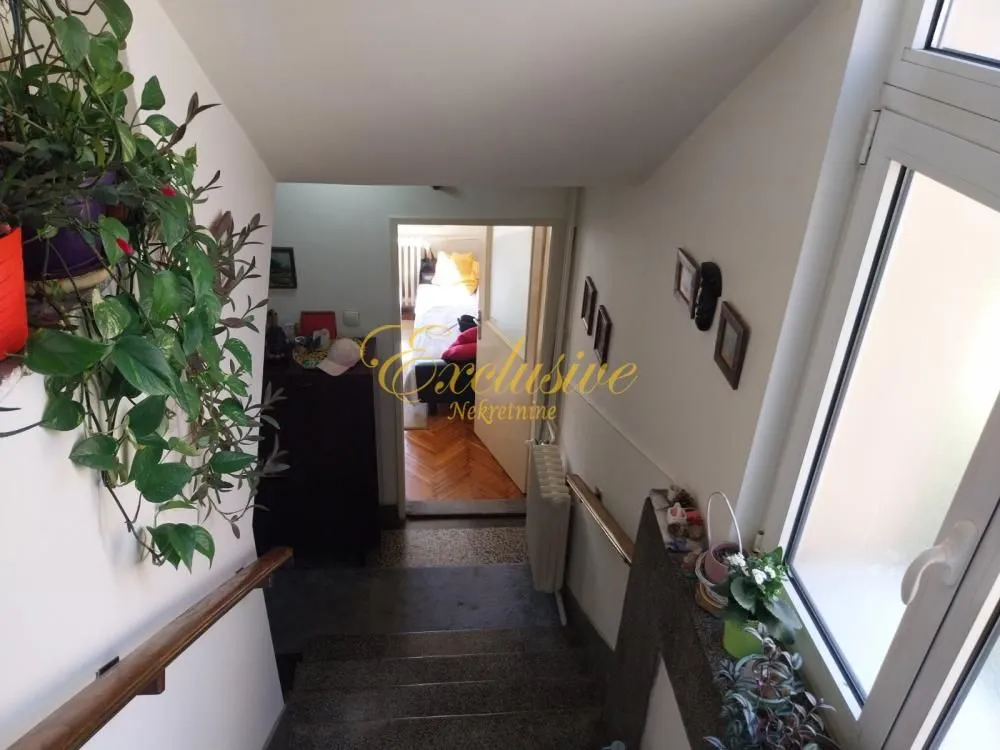 Prodaja, kuća, 116m², Kanarevo Brdo, Beograd