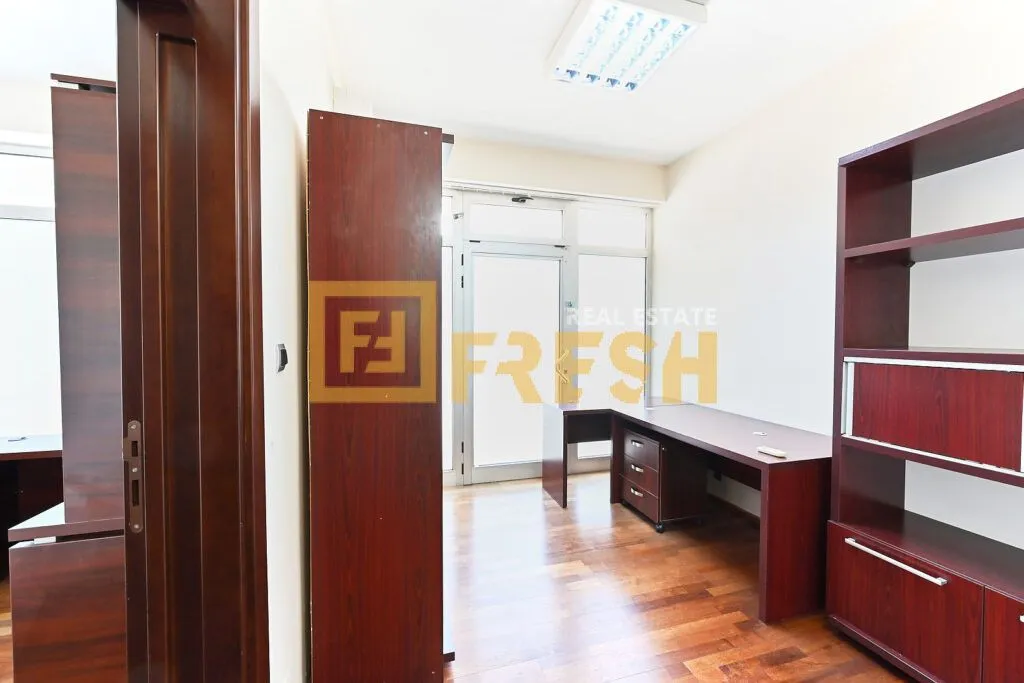 Rent, office space, 65m², Pobrežje, Podgorica