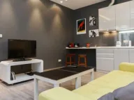 Izdavanje, trosoban stan, 115m², Stari Grad, Beograd - image 2