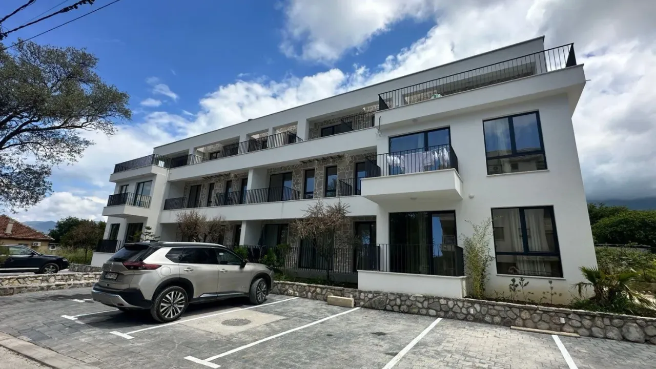Sale, studio apartment, 35m², Radanovići, Kotor