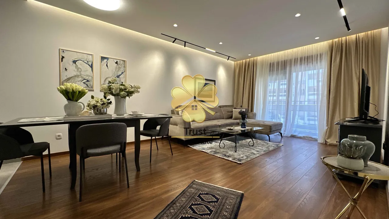 Izdavanje, dvosoban stan, 73m², Master Kvart, Podgorica