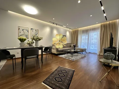 Izdavanje, dvosoban stan, 73m², Master Kvart, Podgorica