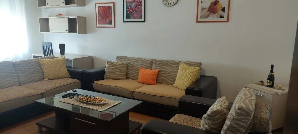 Rent, two bedroom apartment, 75m², Blok 6, Podgorica