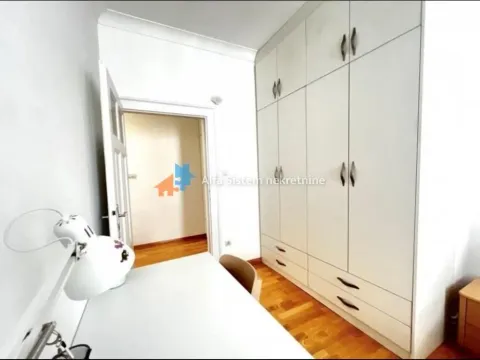 Izdavanje, trosoban stan, 100m², Stari Grad, Beograd - image 14