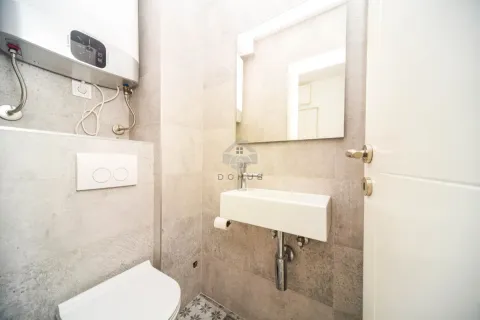Izdavanje, dvosoban stan, 80m², Preko Morače, Podgorica - image 9
