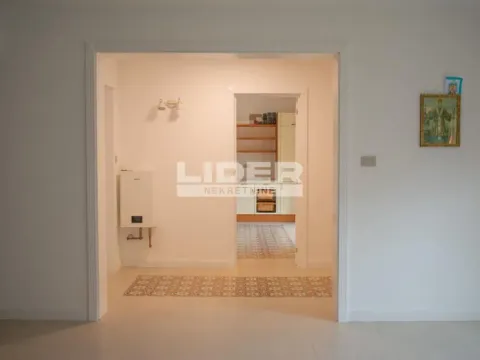 Izdavanje, kuća, 145m², Zemun Gornji Grad, Zemun Sve Podlokacije - image 6