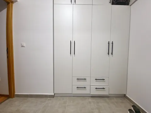 Rent, one bedroom apartment, 45m², Budva, Crna Gora - image 7