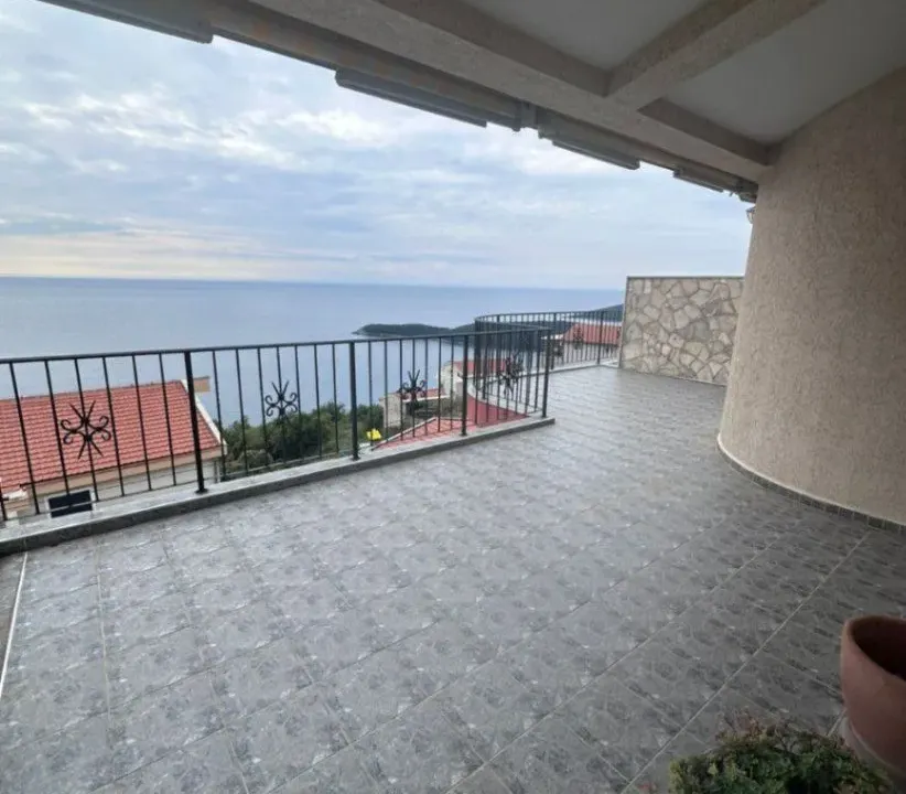 Prodaja, trosoban stan, 133m², Seoce, Budva
