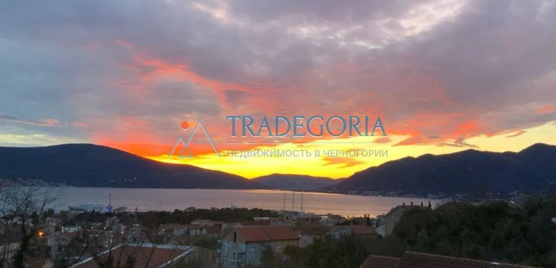 Prodaja, dvosoban stan, 71m², Tivat, Crna Gora