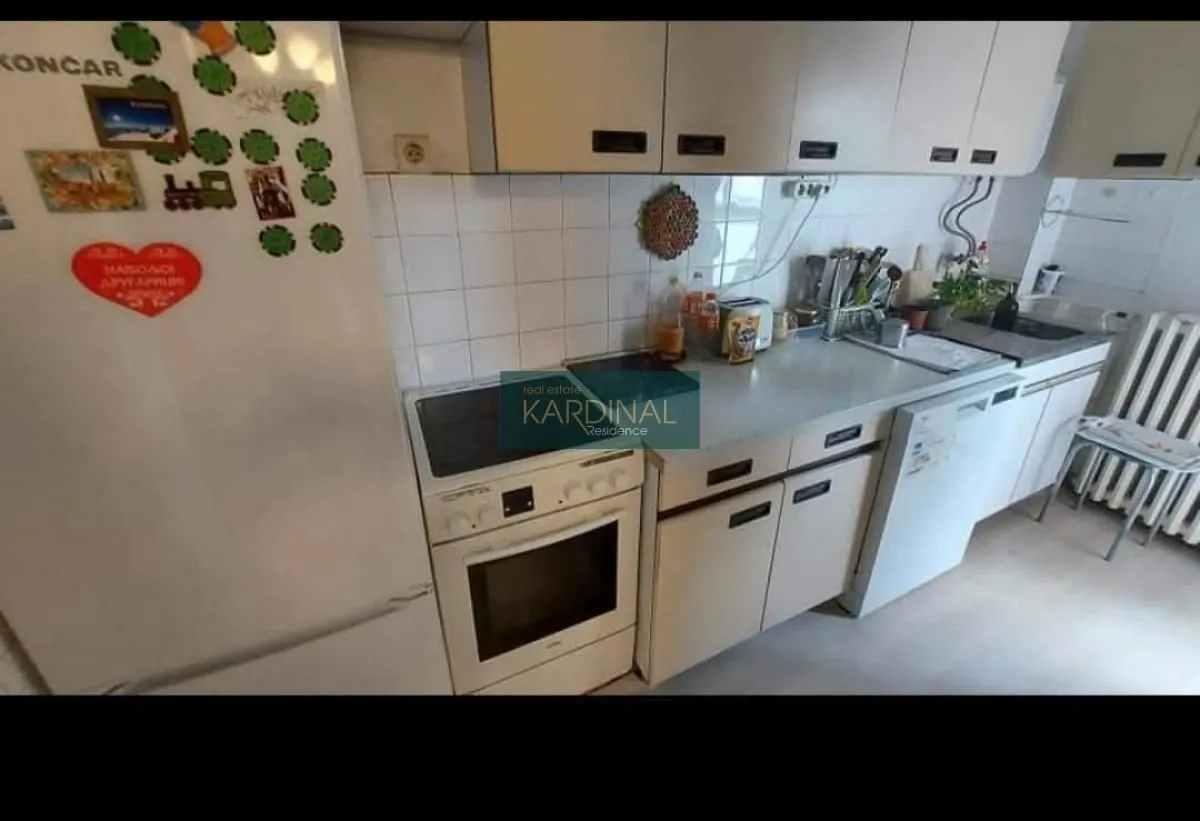 Prodaja, dvosoban stan, 66m², Centar, Jagodina