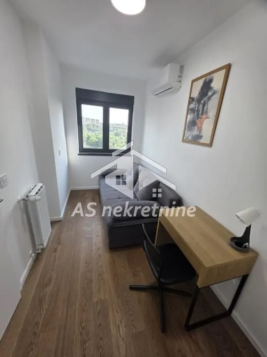 Izdavanje, stan, 40m², Hala Pionir, Palilula Sve Podlokacije