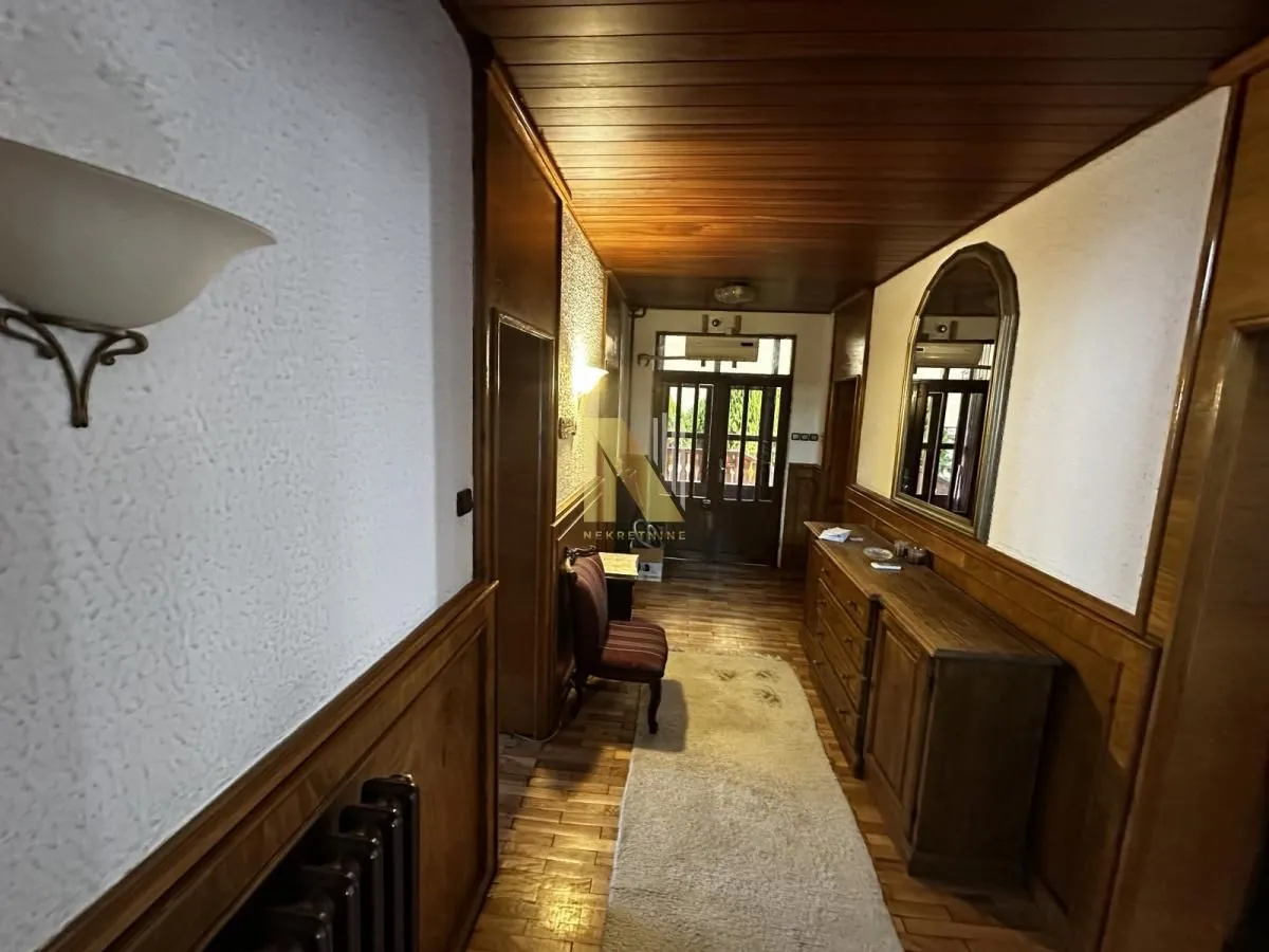 Prodaja, kuća, 300m², Veternik, Novi Sad Sve Podlokacije