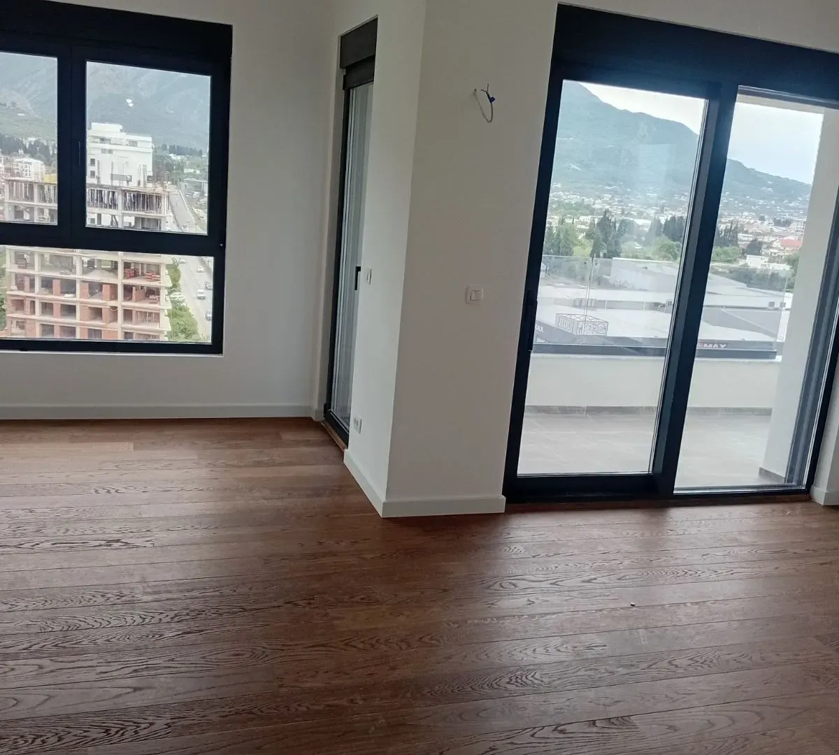 Sale, two bedroom apartment, 73m², Centar, Bar