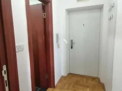 Izdavanje, garsonjera, 30m², Salajka, Novi Sad Sve Podlokacije - image 5