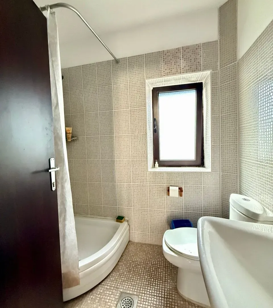 Prodaja, kuća, 183m², Centar, Ulcinj