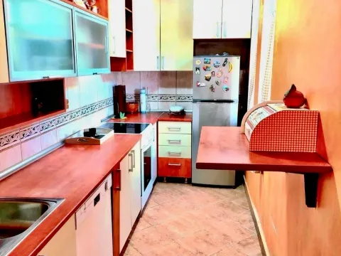 Izdavanje, trosoban stan, 89m², Centar, Podgorica - image 3