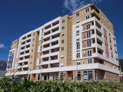 Prodaja, jednosoban stan, 73m², Bar, Crna Gora - image 3