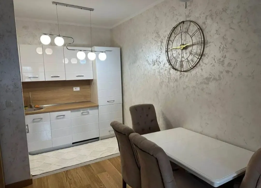 Izdavanje, jednosoban stan, 48m², City Kvart, Podgorica