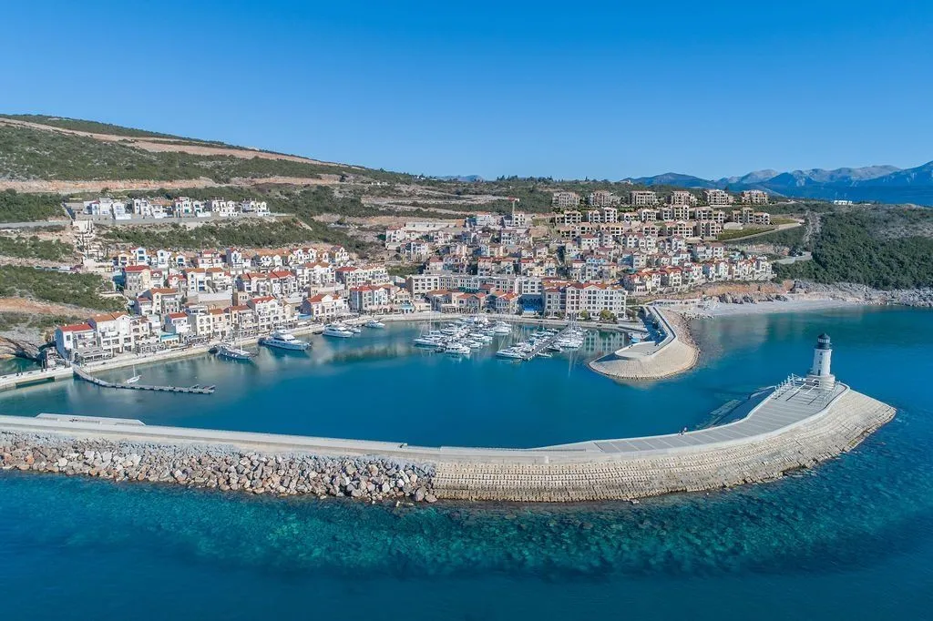 Prodaja, trosoban stan, 142m², Luštica, Tivat
