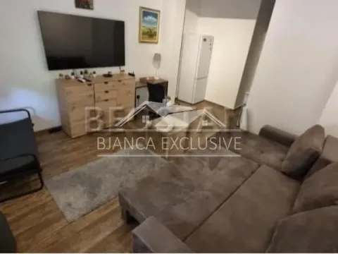 Prodaja, jednosoban stan, 30m², Senjak, Beograd