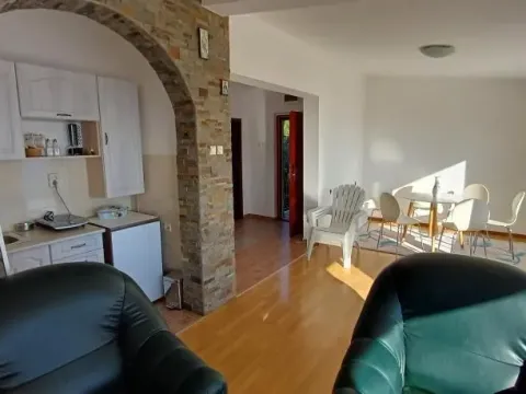 Rent, house, 234m², Sutomore, Bar - image 5