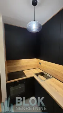 Izdavanje, jednosoban stan, 50m², New City, Podgorica - image 3