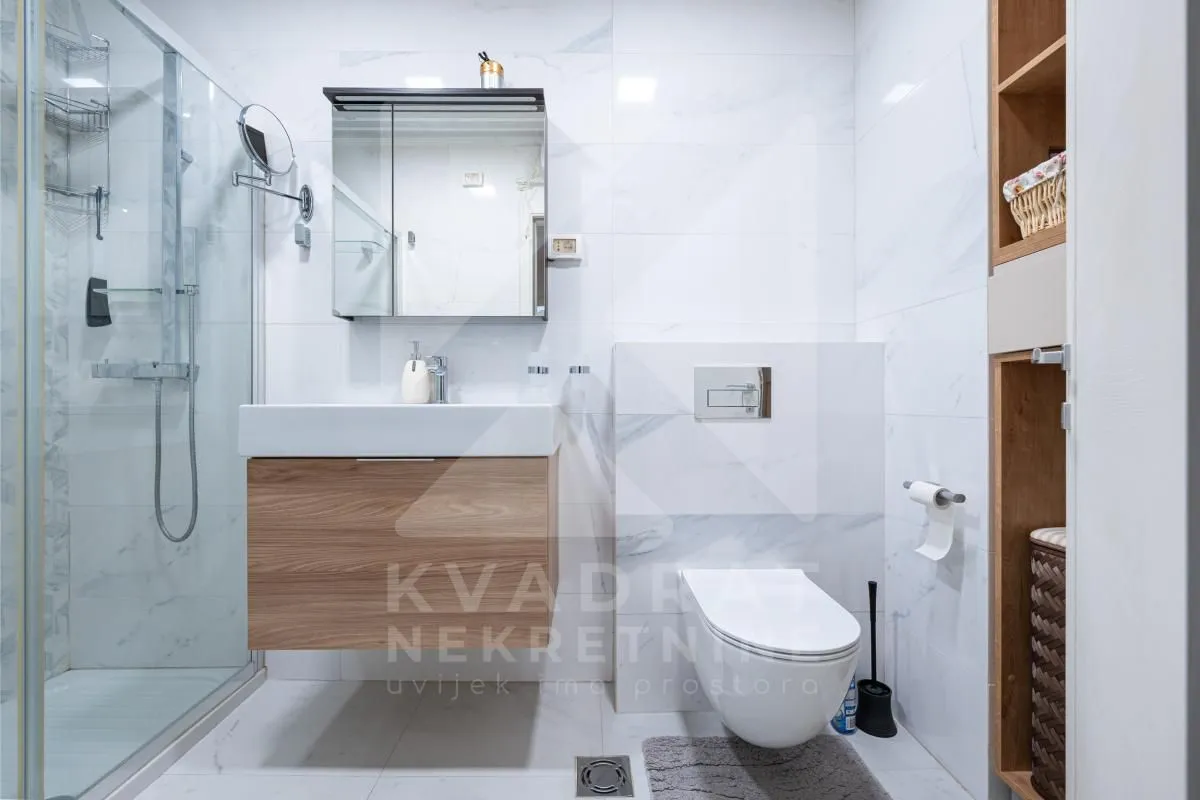 Prodaja, dvosoban stan, 68m², Central Point, Podgorica