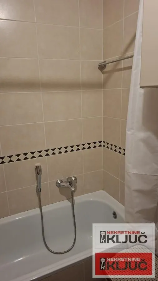 Izdavanje, jednosoban stan, 41m², Bulevar Oslobodjenja, Novi Sad Sve Podlokacije