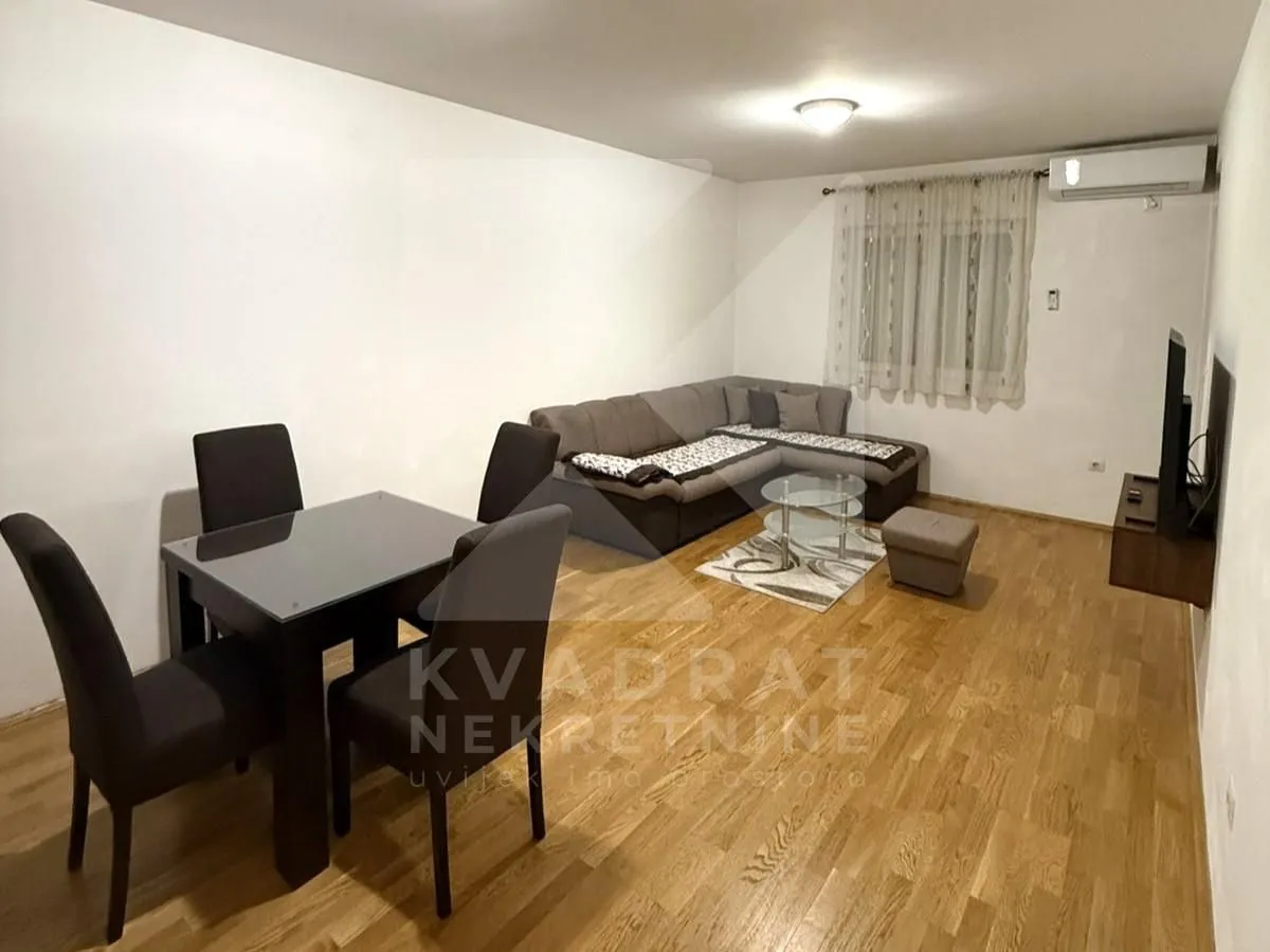 Izdavanje, jednosoban stan, 46m², Stari Aerodrom, Podgorica
