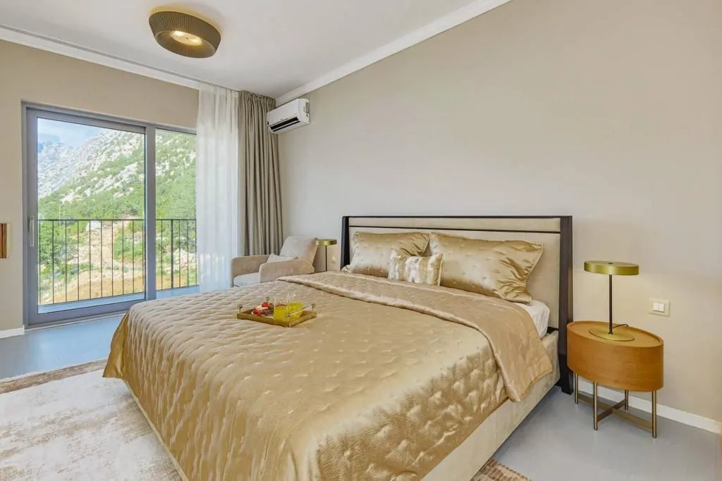 Prodaja, kuća, 150m², Dobrota, Kotor