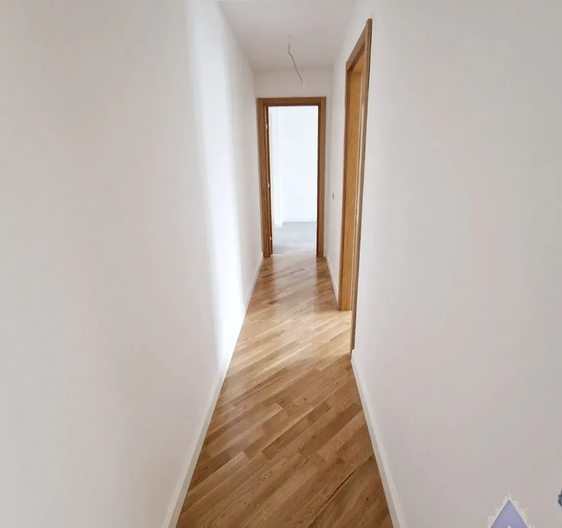 Prodaja, četvorosoban stan, 200m², Dobrota, Kotor