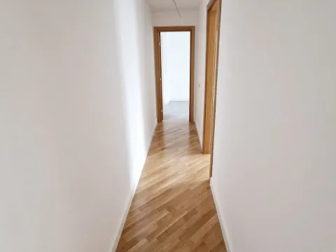 Sale, four bedroom apartment, 200m², Dobrota, Kotor - image 9