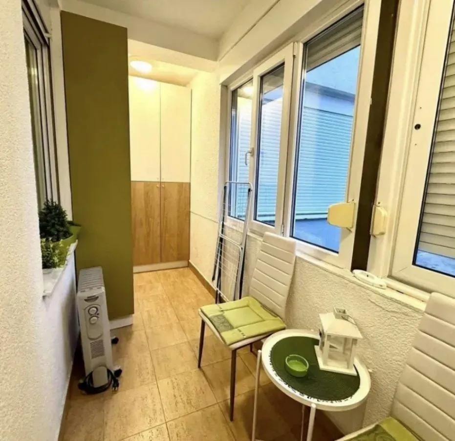 Rent, studio apartment, 30m², Blok 9, Podgorica