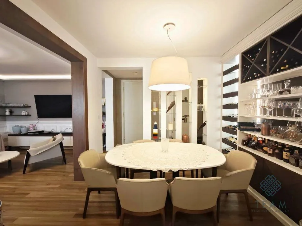 Prodaja, trosoban stan, 122m², Centar, Podgorica