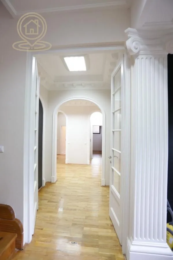 Rent, office space, 360m², Voždovac Sve Podlokacije, Beograd