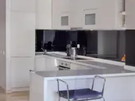 Rent, one bedroom apartment, 63m², Tree cane, Budva - image 5