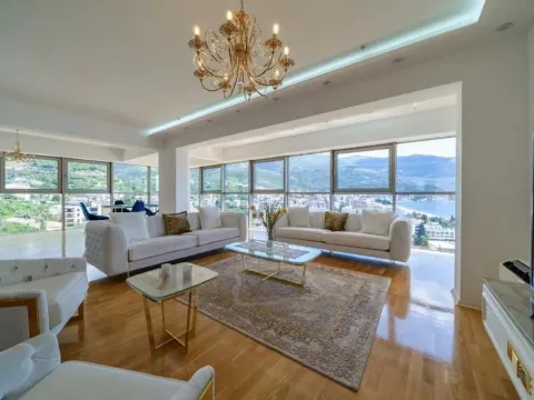 Rent, three bedroom apartment, 150m², Budva, Crna Gora - image 18