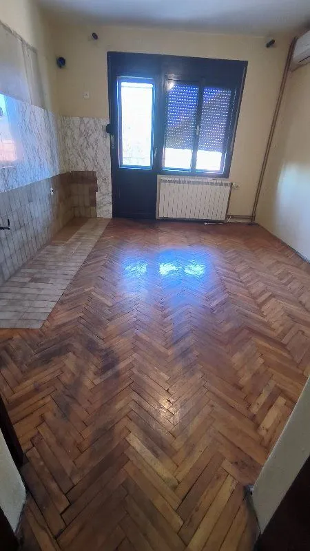 Izdavanje, četvorosoban stan, 82m², Kaludjerica, Grocka