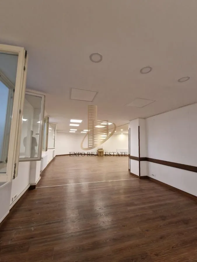 Sale, office space, 176m², Kosančićev Venac, Beograd