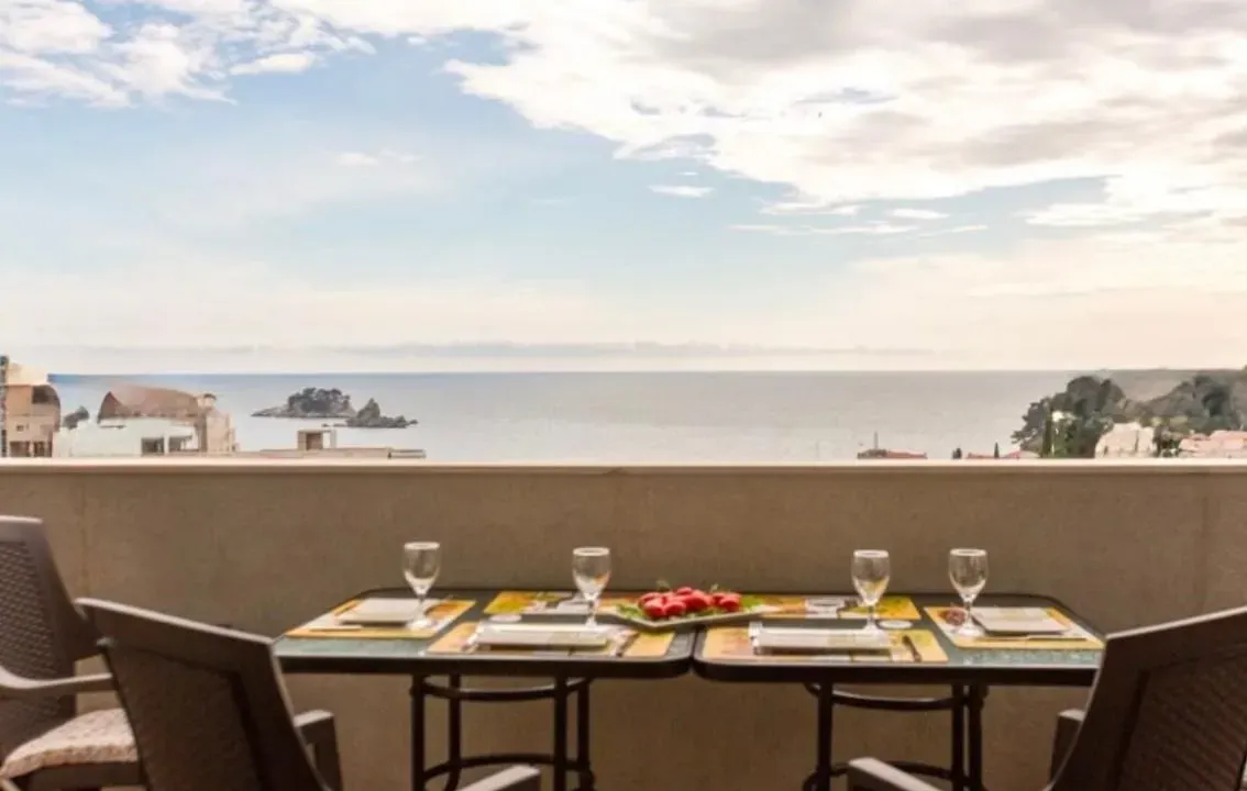 Sale, three bedroom apartment, 90m², Petrovac, Budva