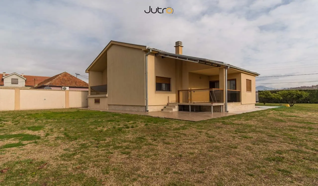 Izdavanje, kuća, 170m², Dajbabe, Podgorica