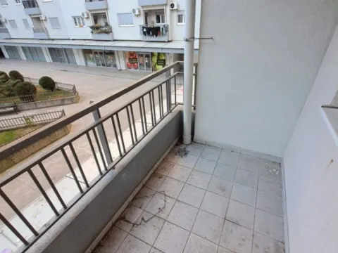 Prodaja, jednosoban stan, 50m², Pobrežje, Podgorica - image 3