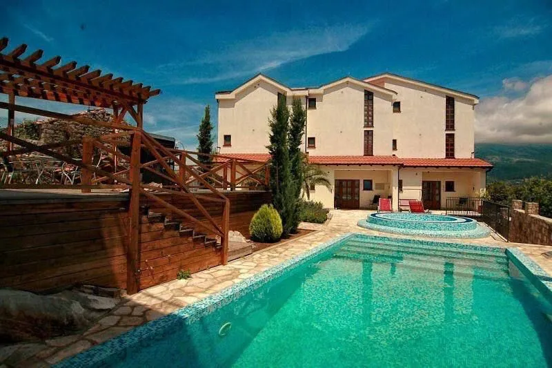 Rent, house, 150m², Centar, Tivat