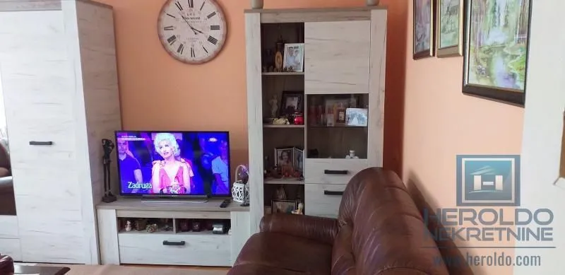 Sale, two bedroom apartment, 68m², Kajsijar, Jagodina