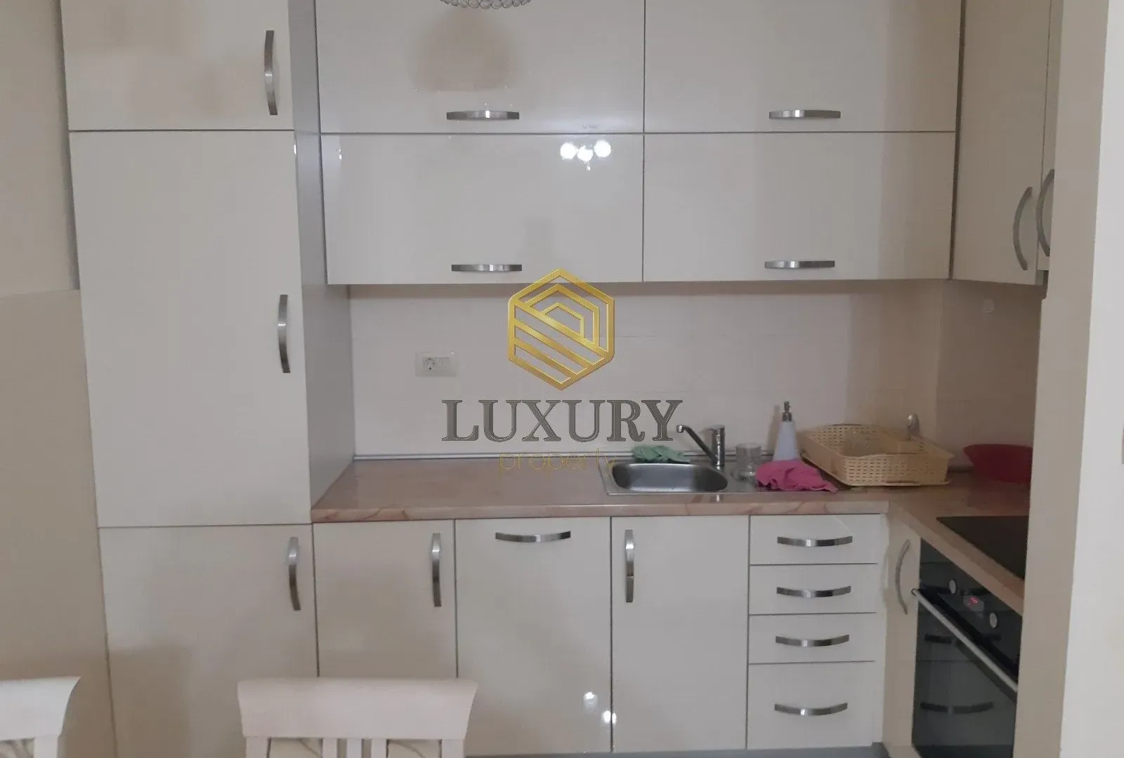 Izdavanje, jednosoban stan, 48m², City Kvart, Podgorica