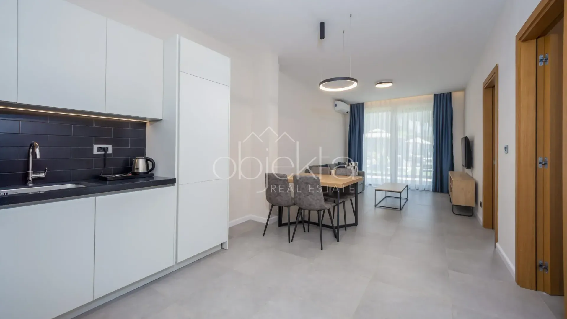 Rent, apartment, 71m², Tivat, Crna Gora