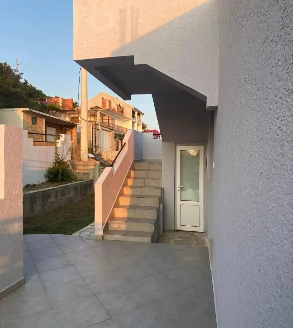 Prodaja, kuća, 200m², Dobra Voda, Budva