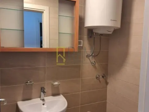 Izdavanje, dvosoban stan, 64m², City Kej, Podgorica - image 5