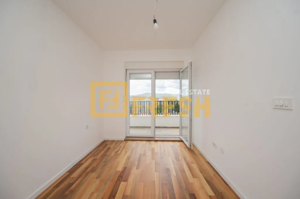 Prodaja, trosoban stan, 131m², Krivi Most, Podgorica